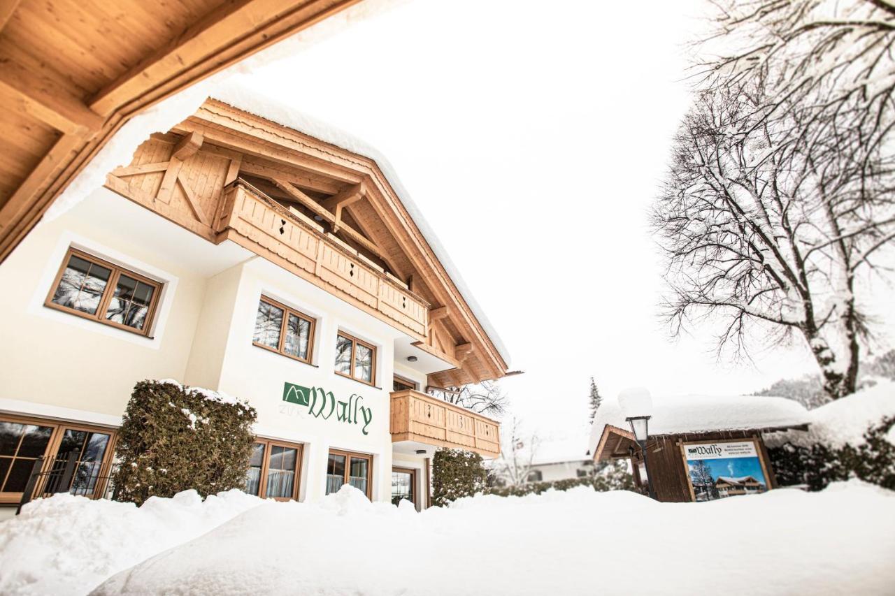 Ferienwohnungen "Zur Wally" Garmisch-Partenkirchen Exterior photo